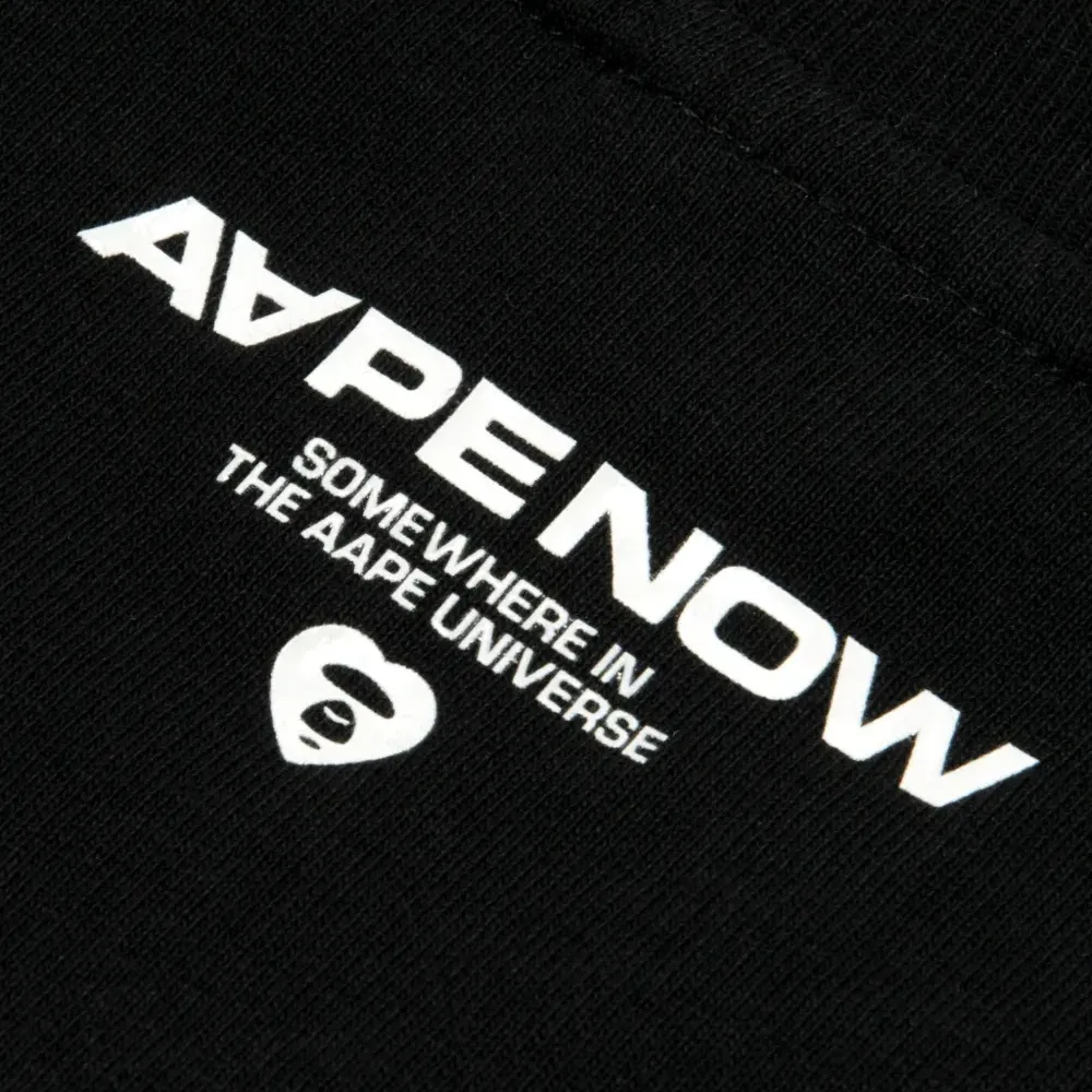 Футболка с аппликацией