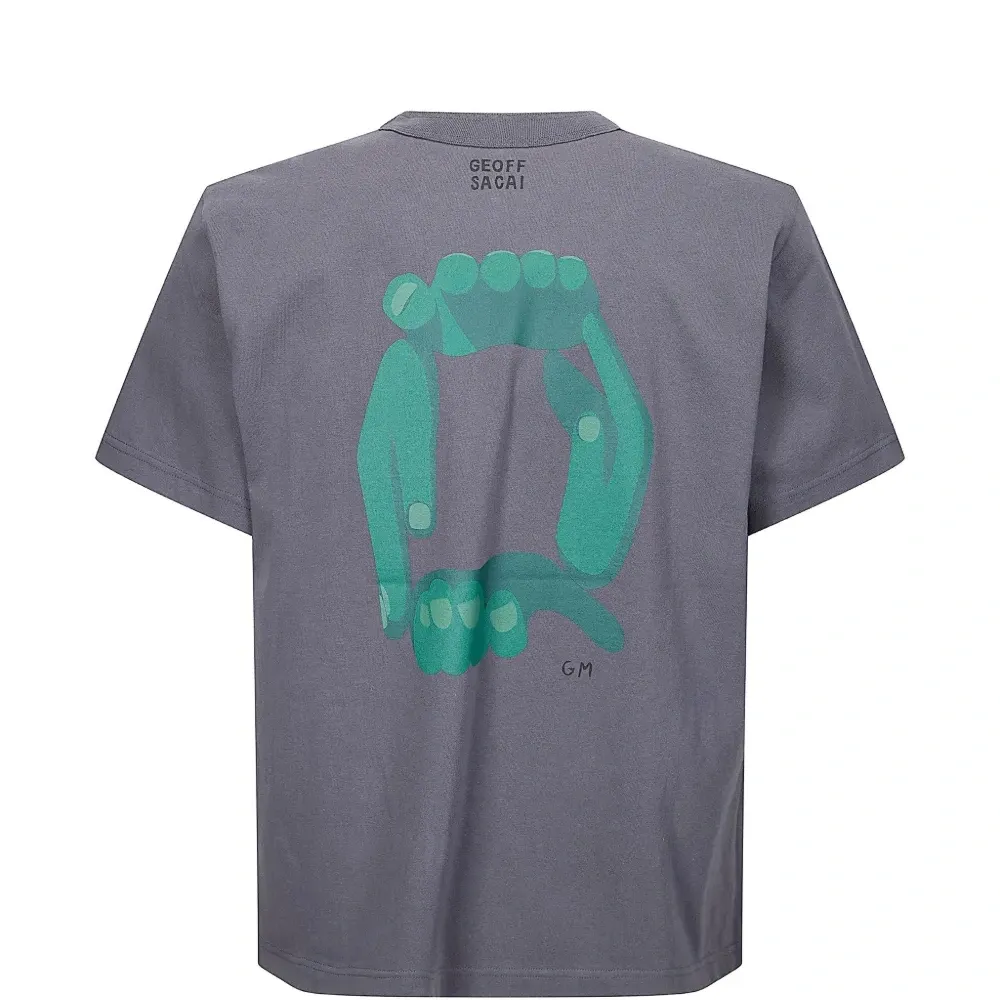 Футболка sacai с принтом X Geoff Mcfetridge