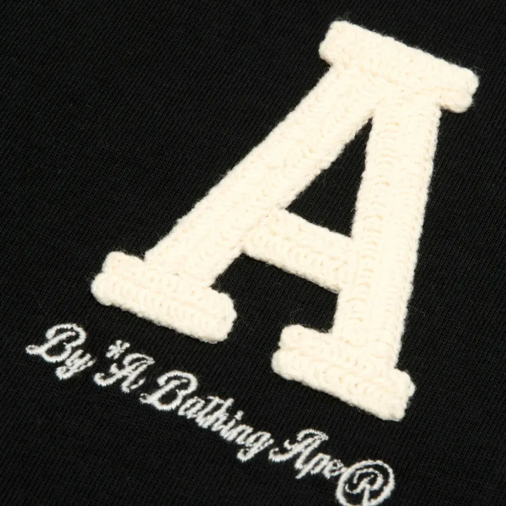 Футболка с аппликацией