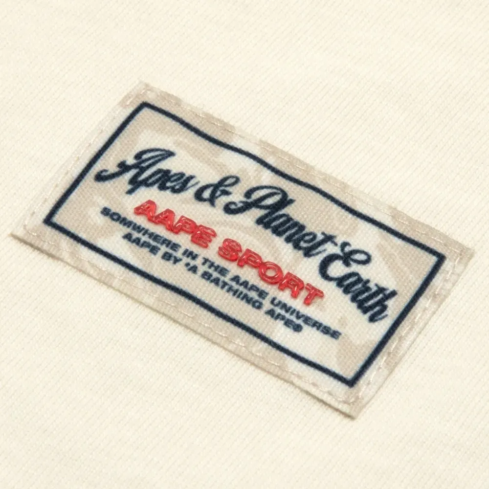 Футболка с аппликацией