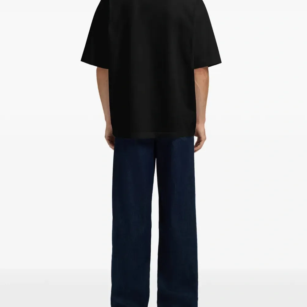 Футболка с круглым вырезом