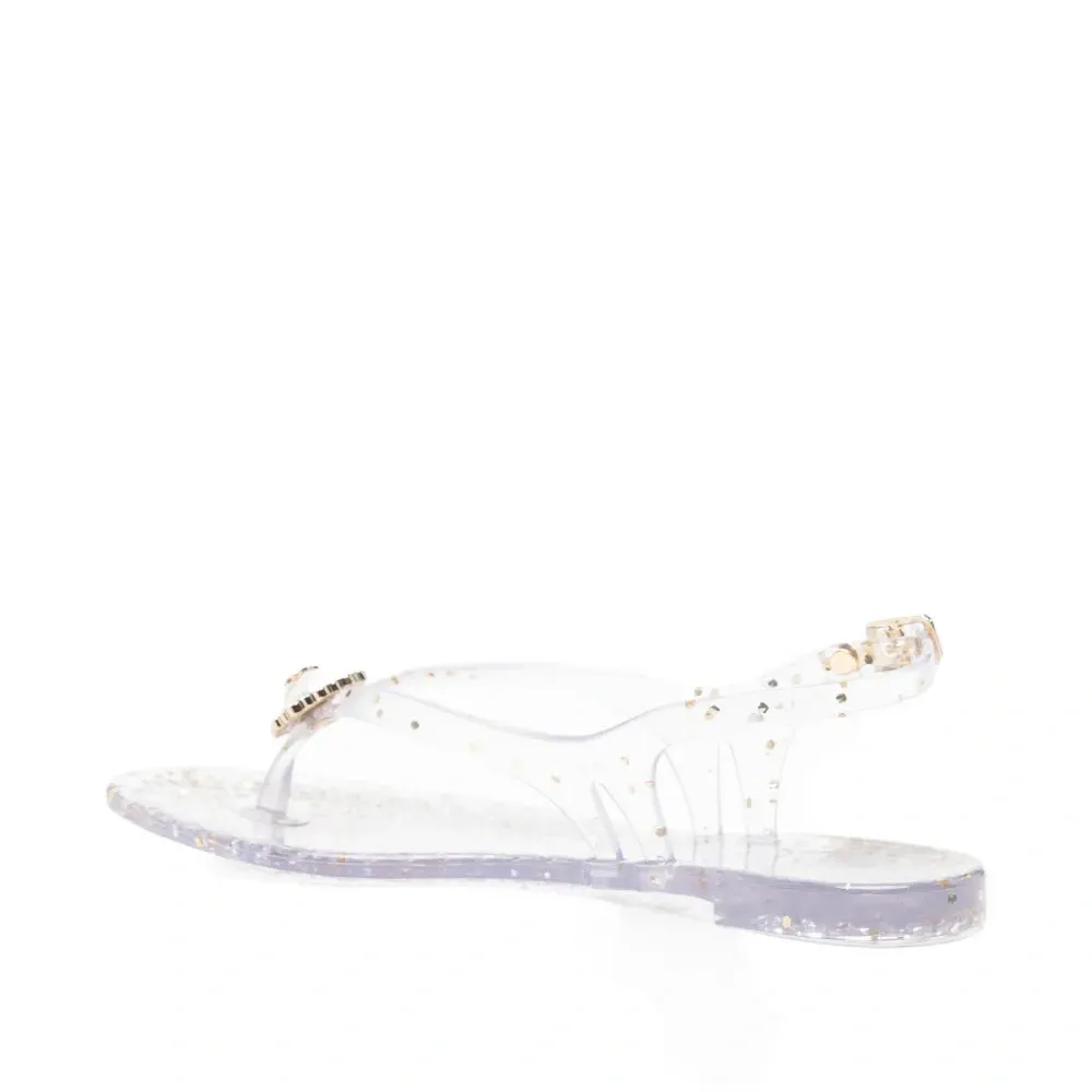 Сандалии на пряжке