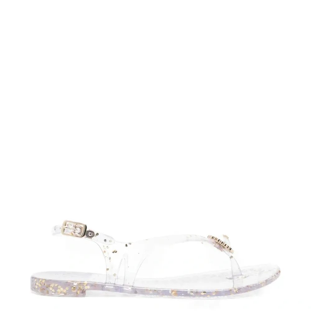 Сандалии на пряжке