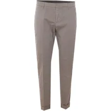 Брюки на пуговицах и молнии Брюки на пуговицах и молнии