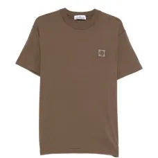 Футболка с нашивкой-логотипом