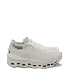 Перфорированные кроссовки