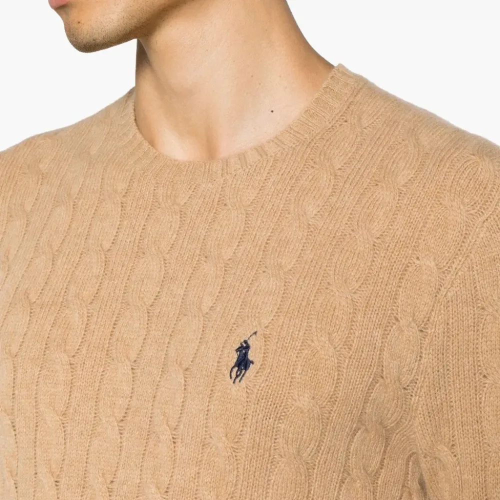 Вязаный свитер