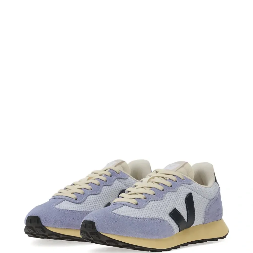 Кроссовки с замшевыми аппликациями Кроссовки с замшевыми аппликациями