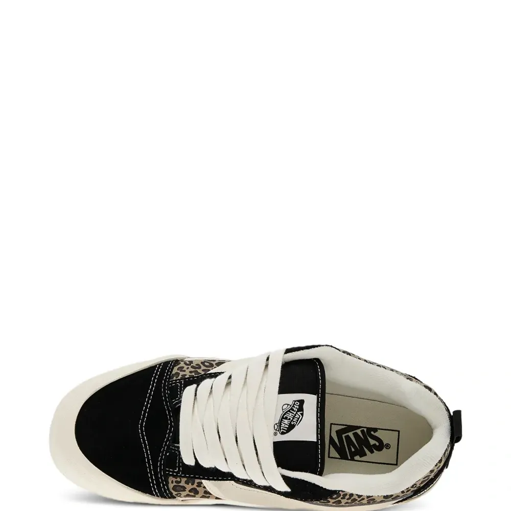 Кроссовки с леопардовым принтом