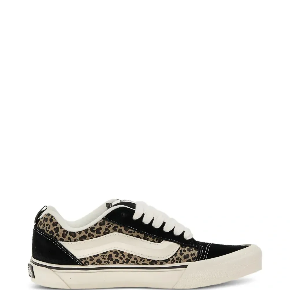 Кроссовки с леопардовым принтом