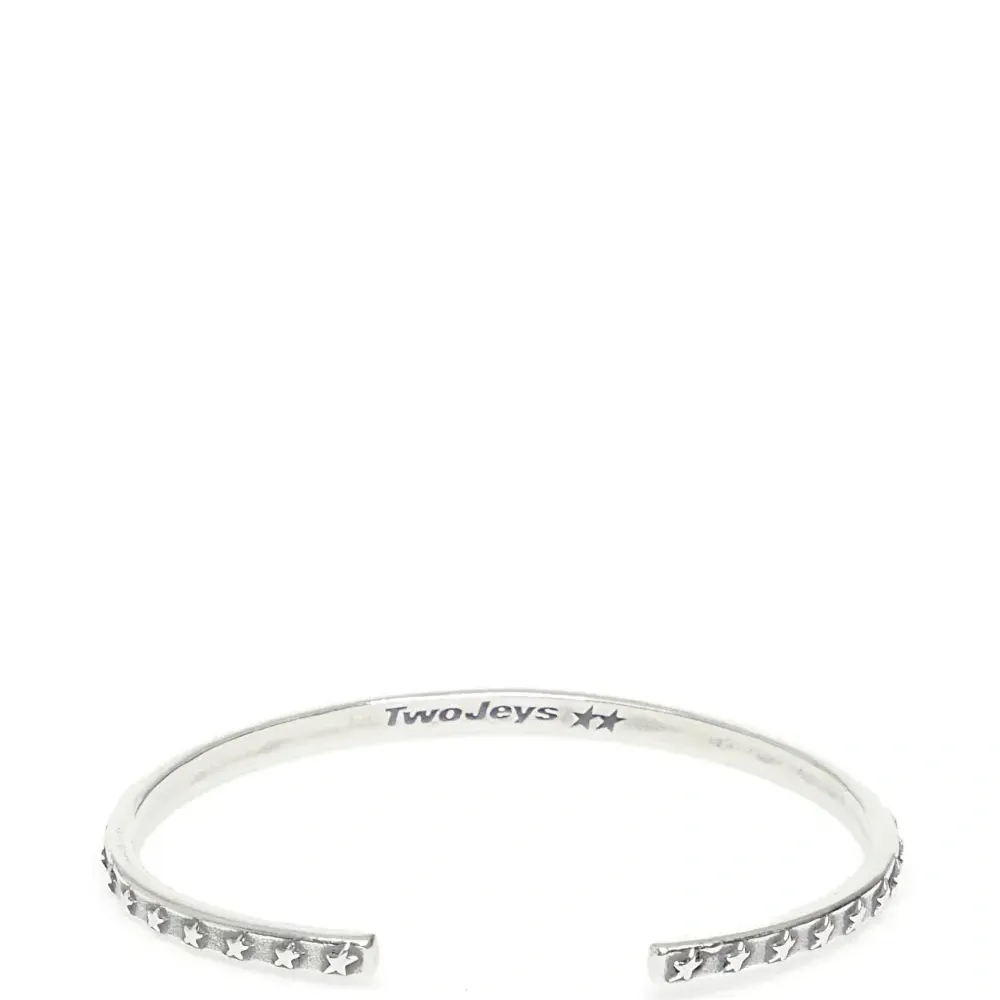 Браслет с украшением в виде звезд