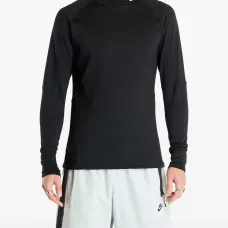 Футболка с длинными рукавами и воротником-стойкой