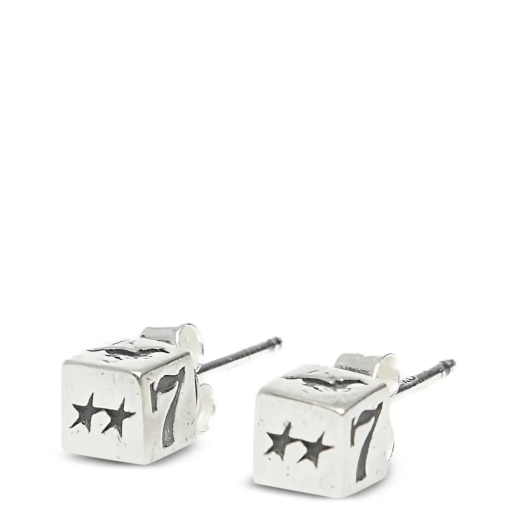 Серьги-гвоздики в виде игральных костей