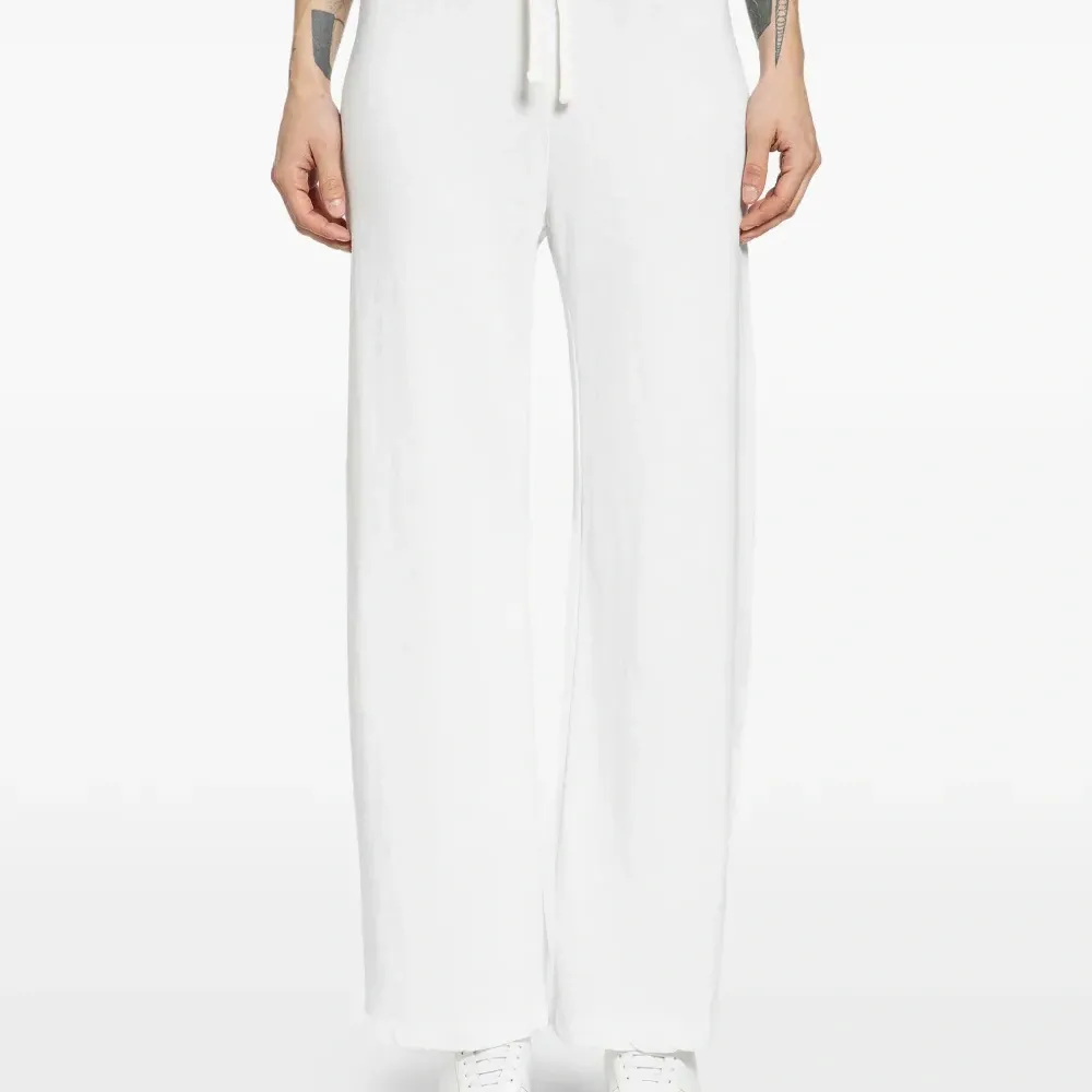 Брюки широкого кроя