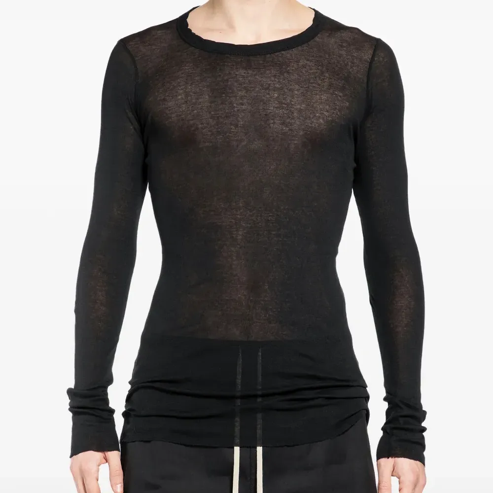 Футболка с длинными рукавами