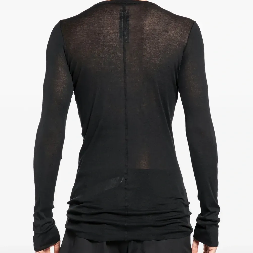 Футболка с длинными рукавами