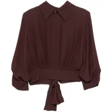 Блузка с воротником и поясом на талии