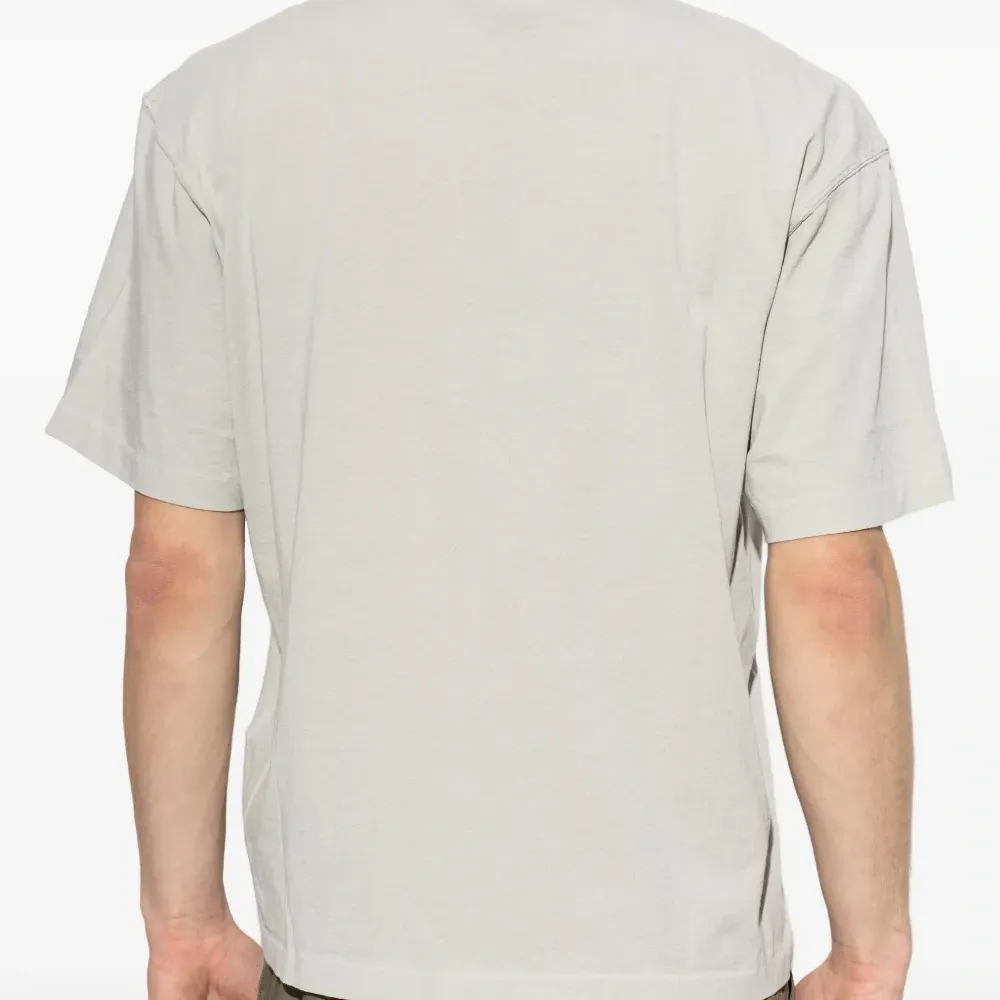 Футболка с вышивкой логотипа