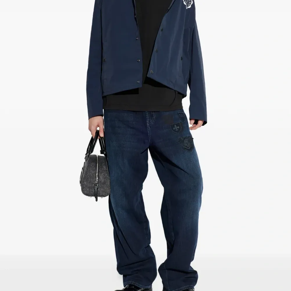 Футболка с логотипом