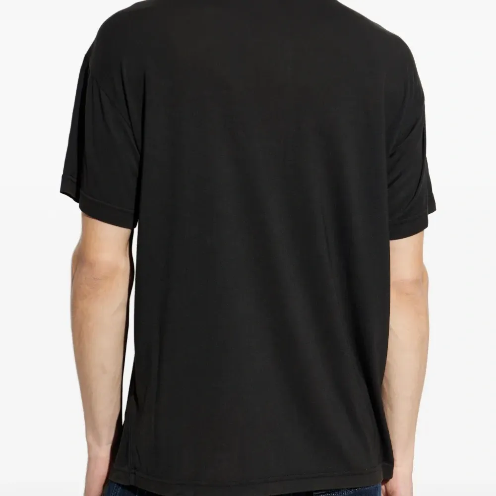 Футболка с логотипом