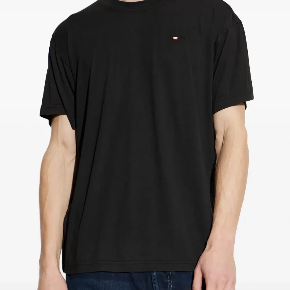 Футболка с логотипом