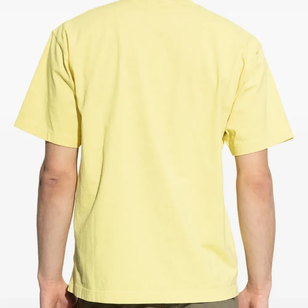 Футболка с нашивкой-логотипом