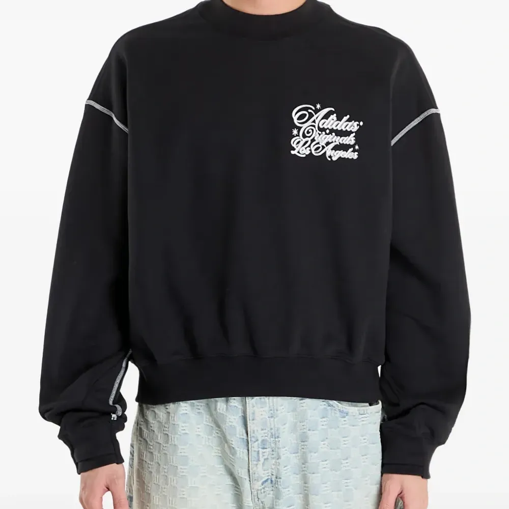 Свитшот с вышивкой Santa Monica и круглым вырезом