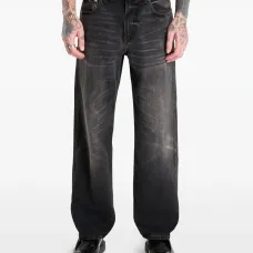 Джинсы прямого кроя в стиле 90-х