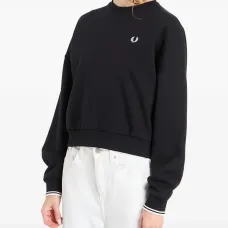 Свитер с круглым вырезом