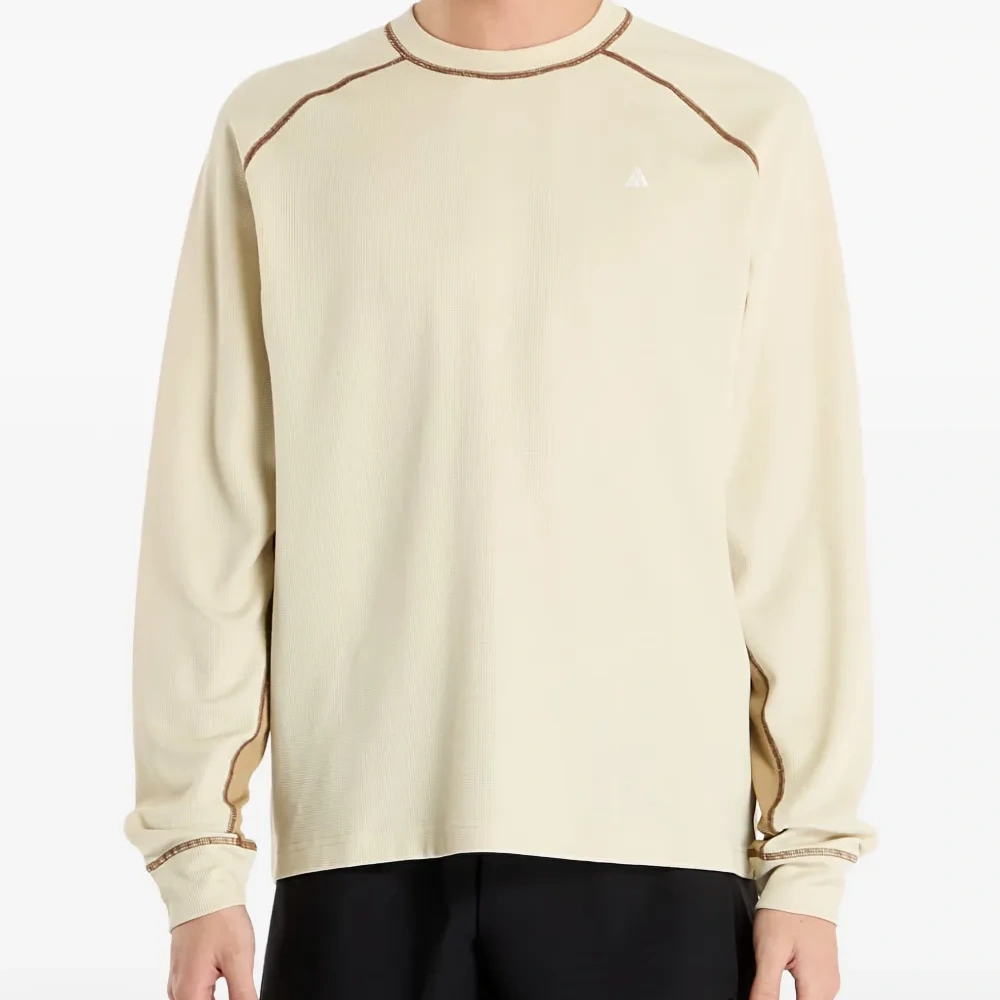 Лонгслив ACG "Chinati" с контрастной отделкой