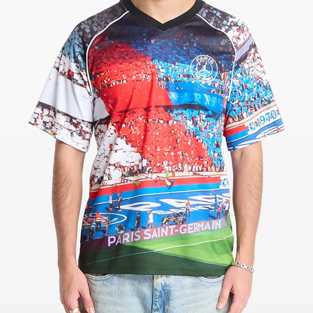 Футболка с принтом и V-образным вырезом Paris Saint-Germain