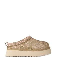 Платформенные тапочки с цветочной вышивкой