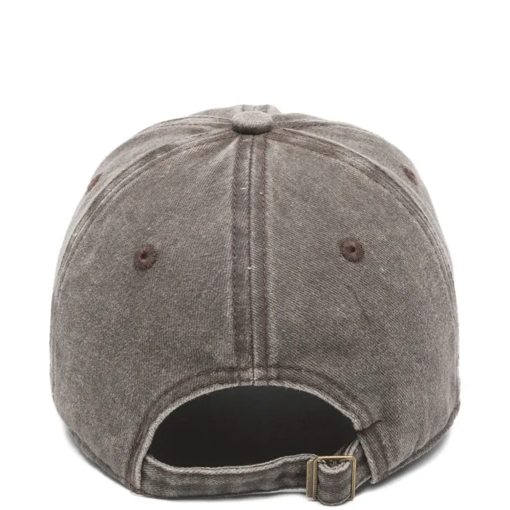 Вышитая кепка