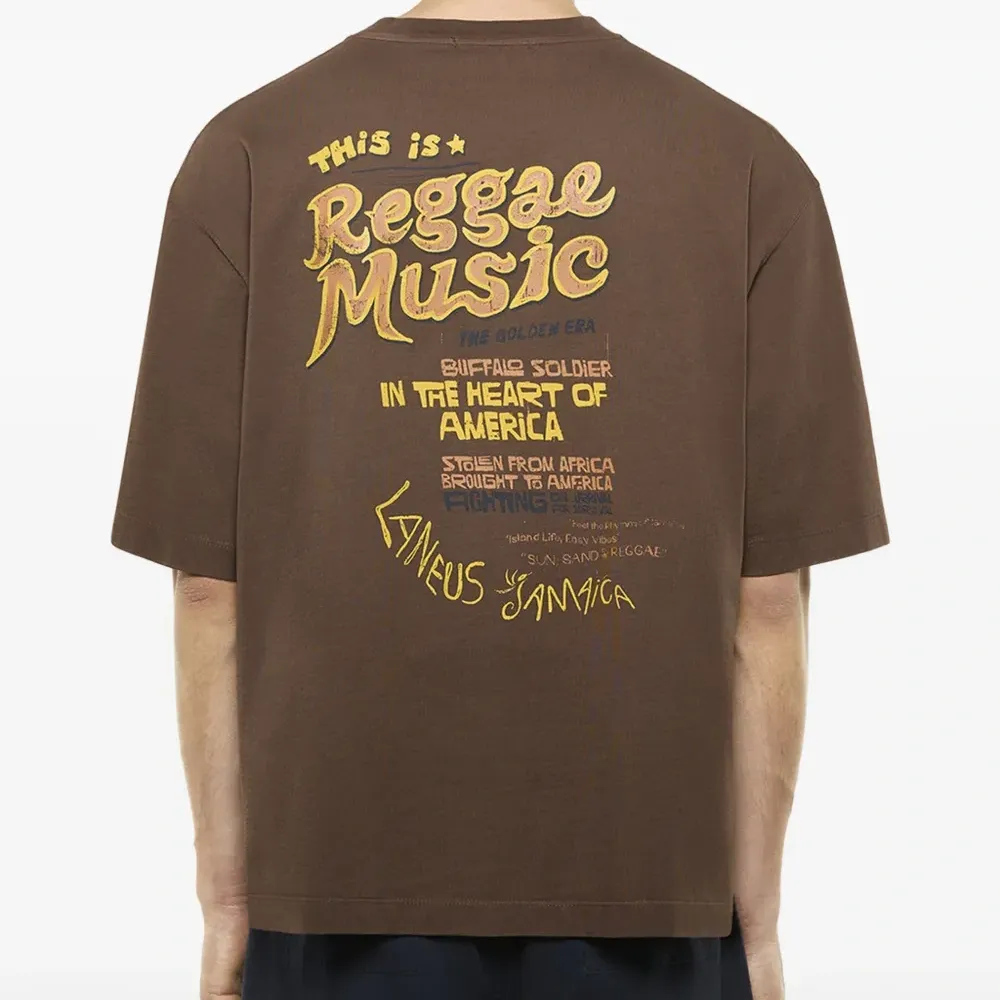 Футболка с логотипом