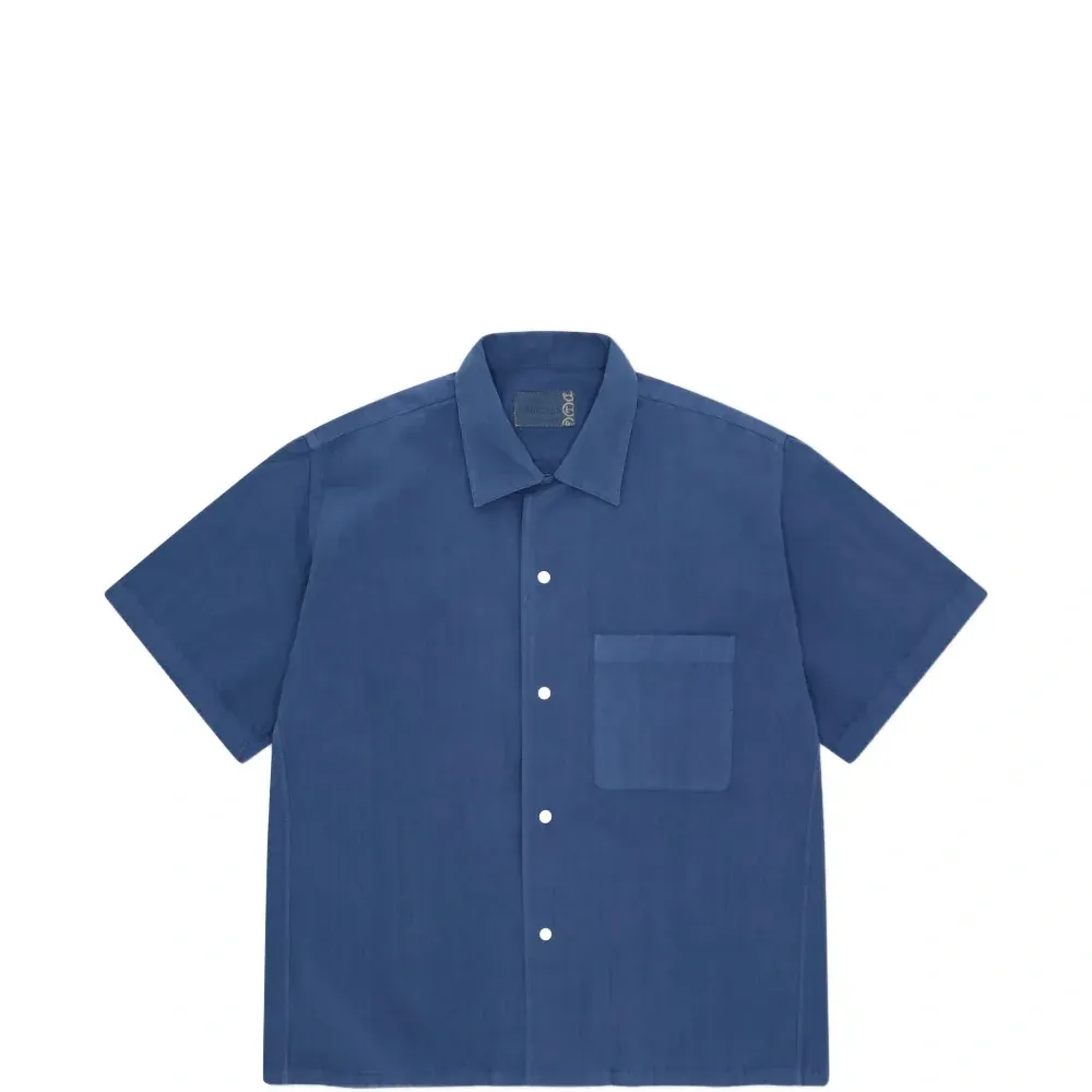 Рубашка с короткими рукавами и накладными карманами