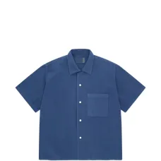 Рубашка с короткими рукавами и накладными карманами