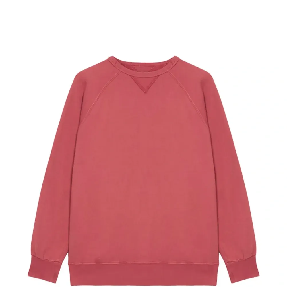 Свитшот с круглым вырезом