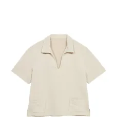 Футболка с глубоким V-образным вырезом и карманом