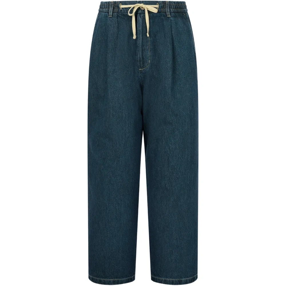 Джинсы на кулиске