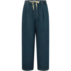 Джинсы на кулиске