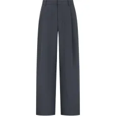 Брюки с защипами