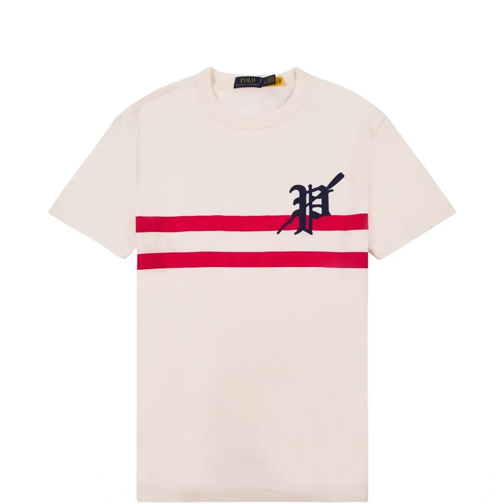 Полосатая футболка в готическом стиле