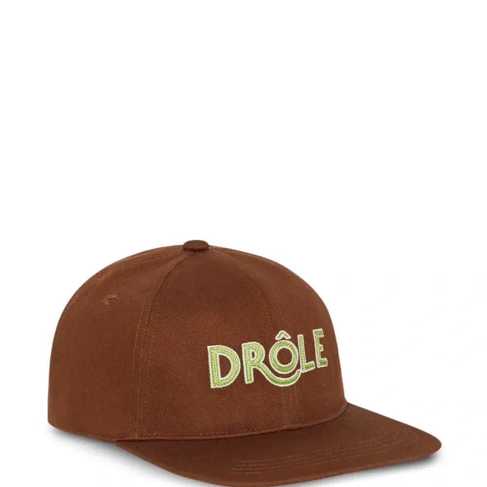 Бейсболка с регулируемым ремешком и логотипом