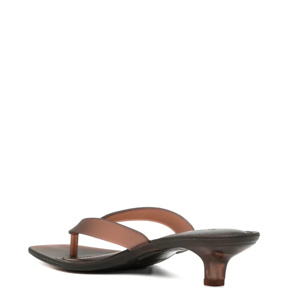 Шлепанцы Sonya 30 Шлепанцы Sonya 30