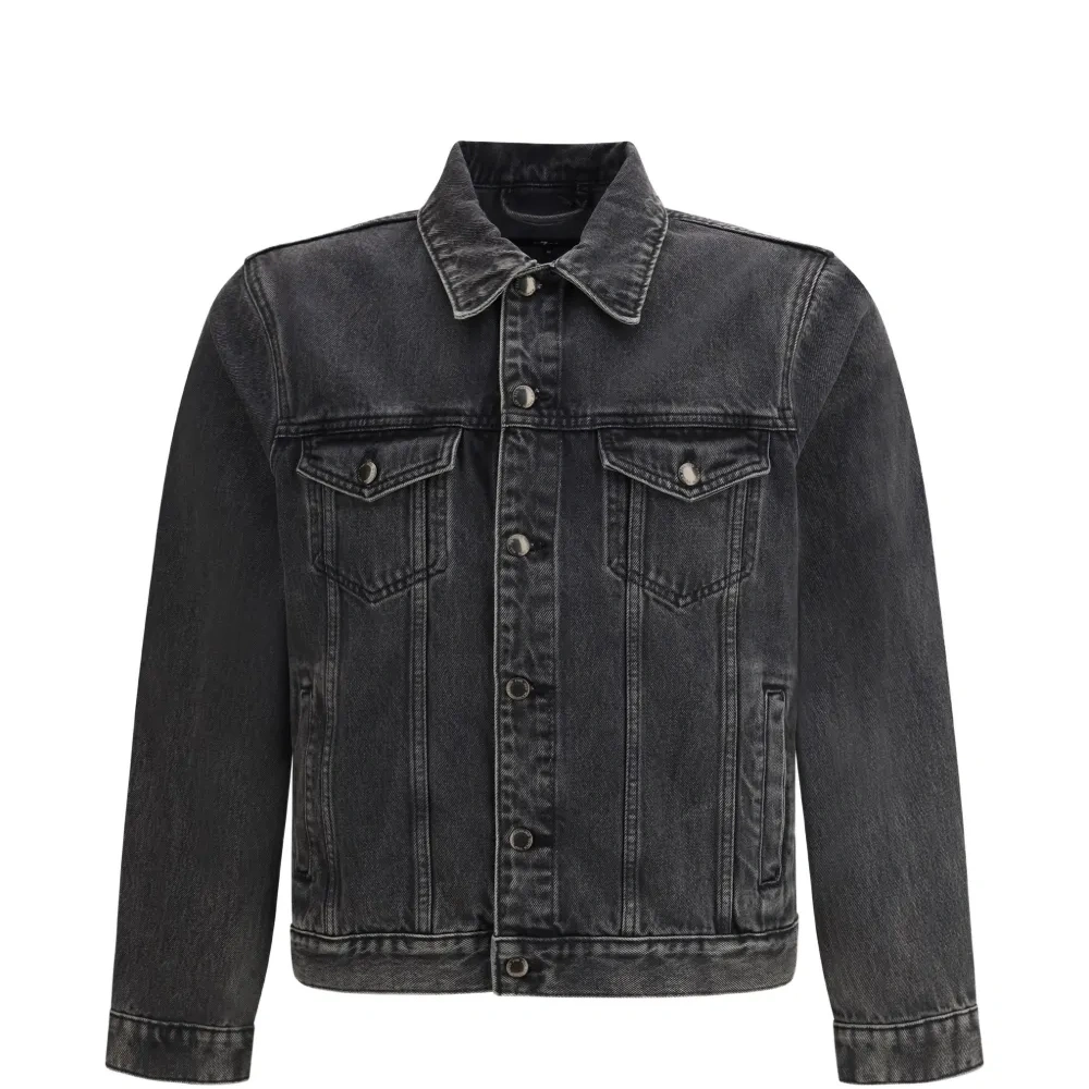 Куртка с застежкой на пуговицы и клапанами на карманах