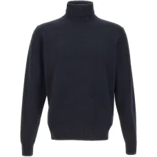 Вязаный свитер с воротником-стойкой