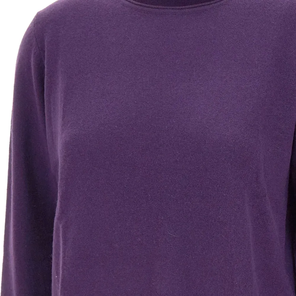 Джемпер с круглым вырезом