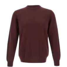 Вязаный свитер с круглым вырезом