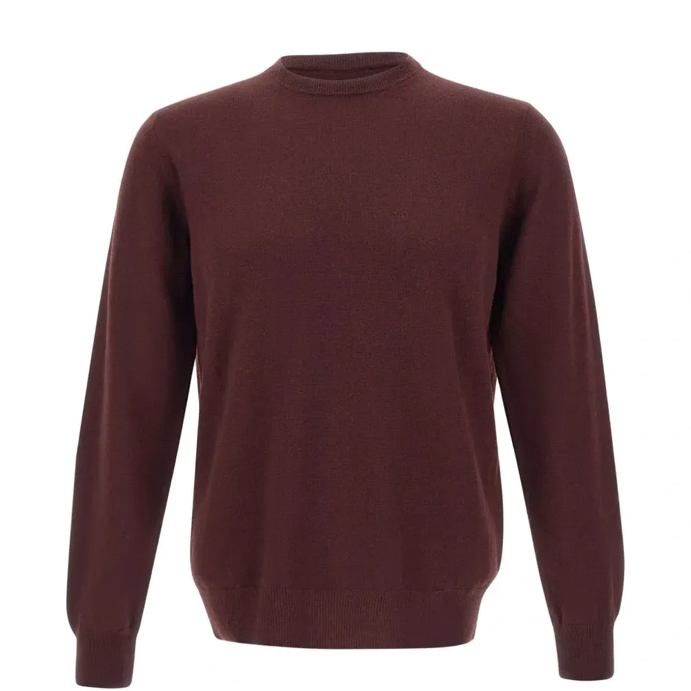 Вязаный свитер с круглым вырезом