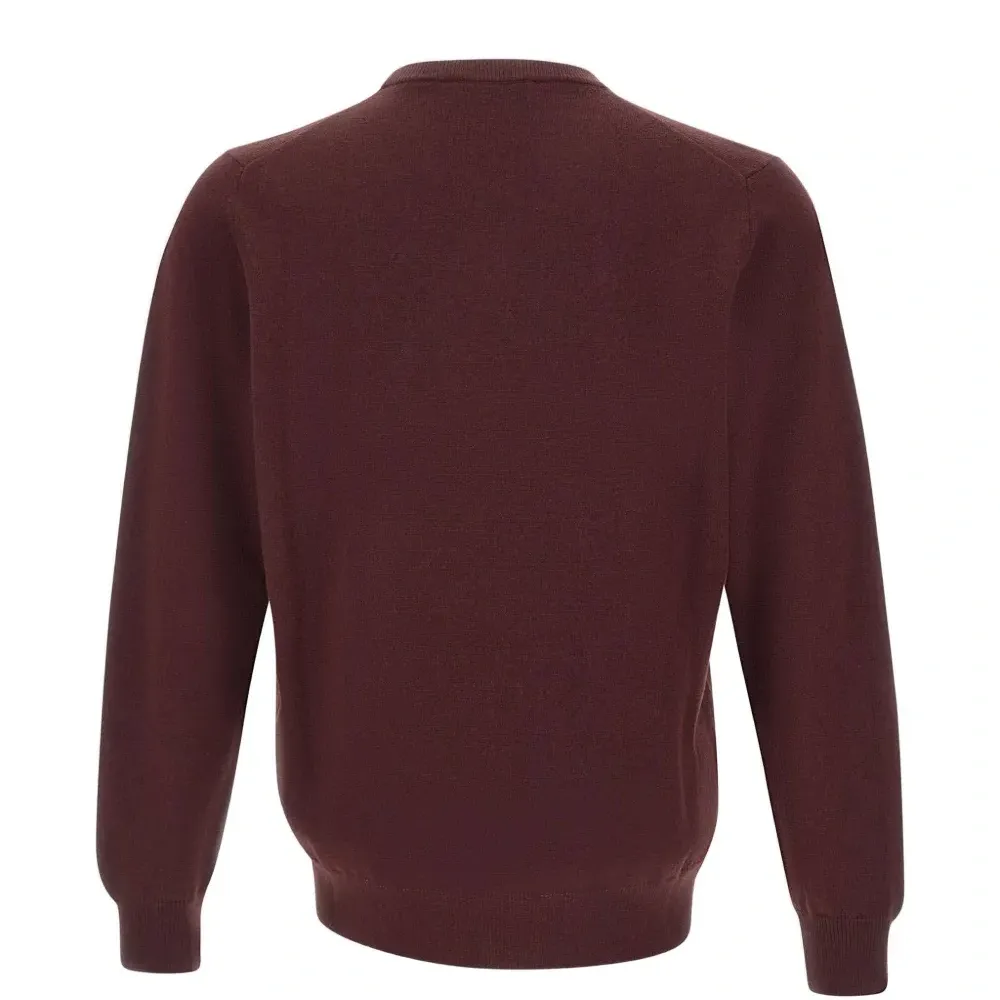 Вязаный свитер с круглым вырезом